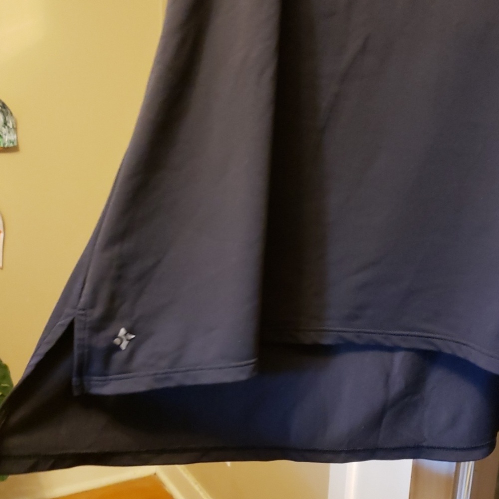 Tank - Picture 4 of 4